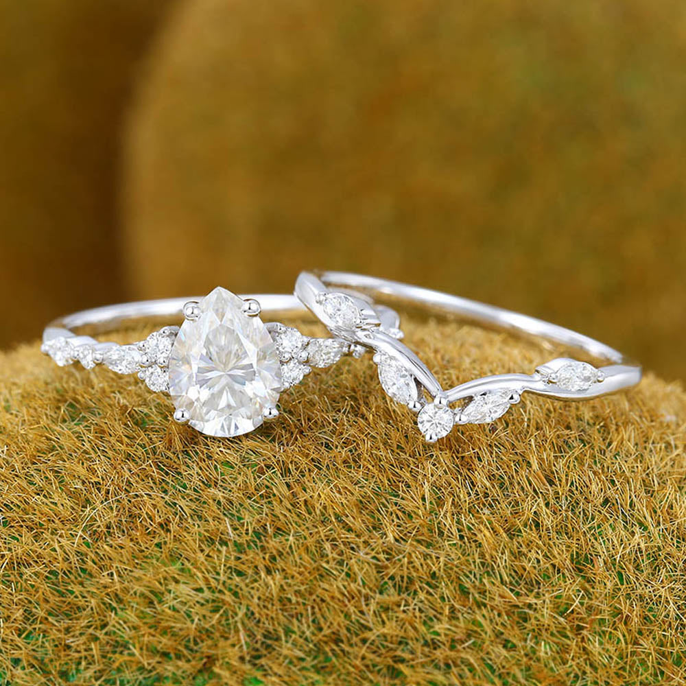 1CT Pear Shaped Moissanite Engagement Ring Set with Cluster Accents