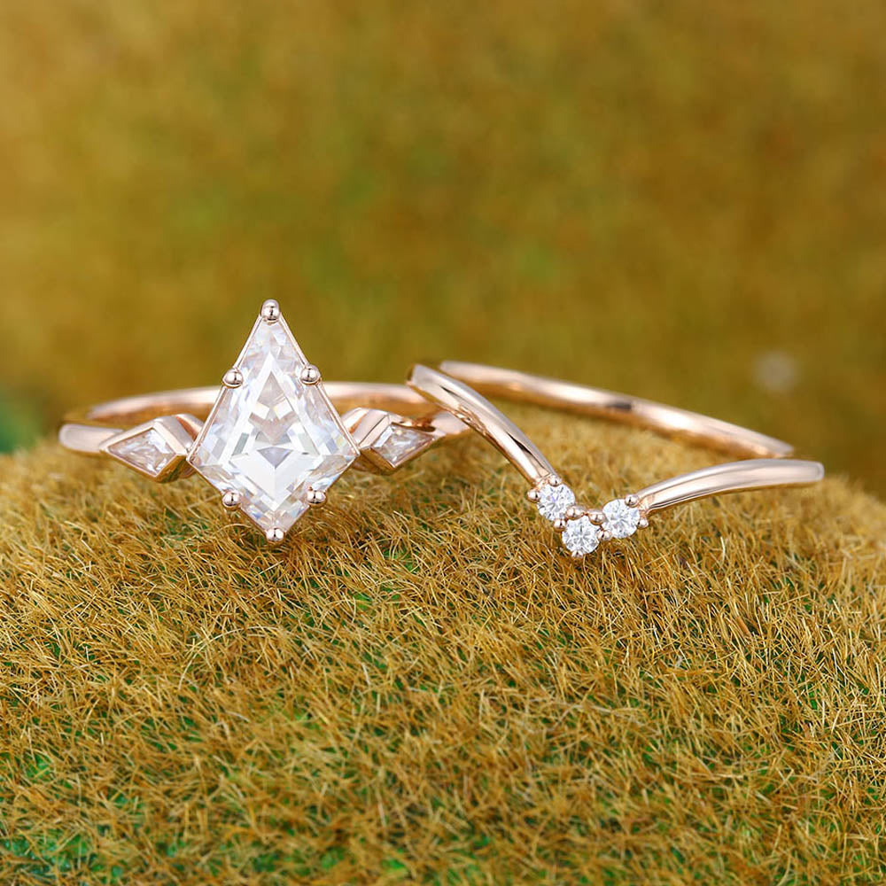 1.5CT Kite Shaped Moissanite Engagement Ring Set with Petite Kite & Round Accents