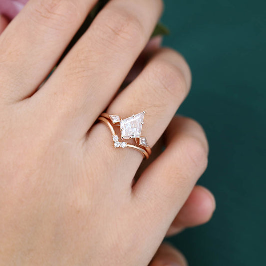 1.5CT Kite Shaped Moissanite Engagement Ring Set with Petite Kite & Round Accents