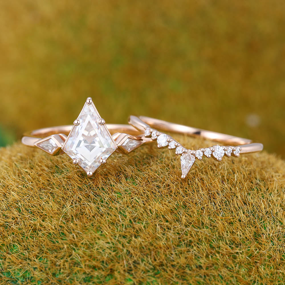 1.5CT Kite Shaped Moissanite Engagement Ring Set with Petite Moissanite Accent