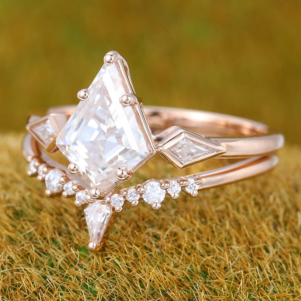 1.5CT Kite Shaped Moissanite Engagement Ring Set with Petite Moissanite Accent