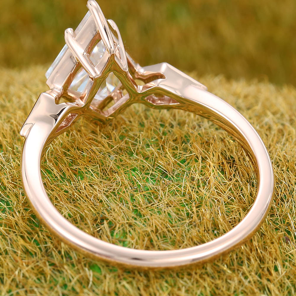 1.5CT Kite Shaped Moissanite Engagement Ring with Bezel Kite Accents
