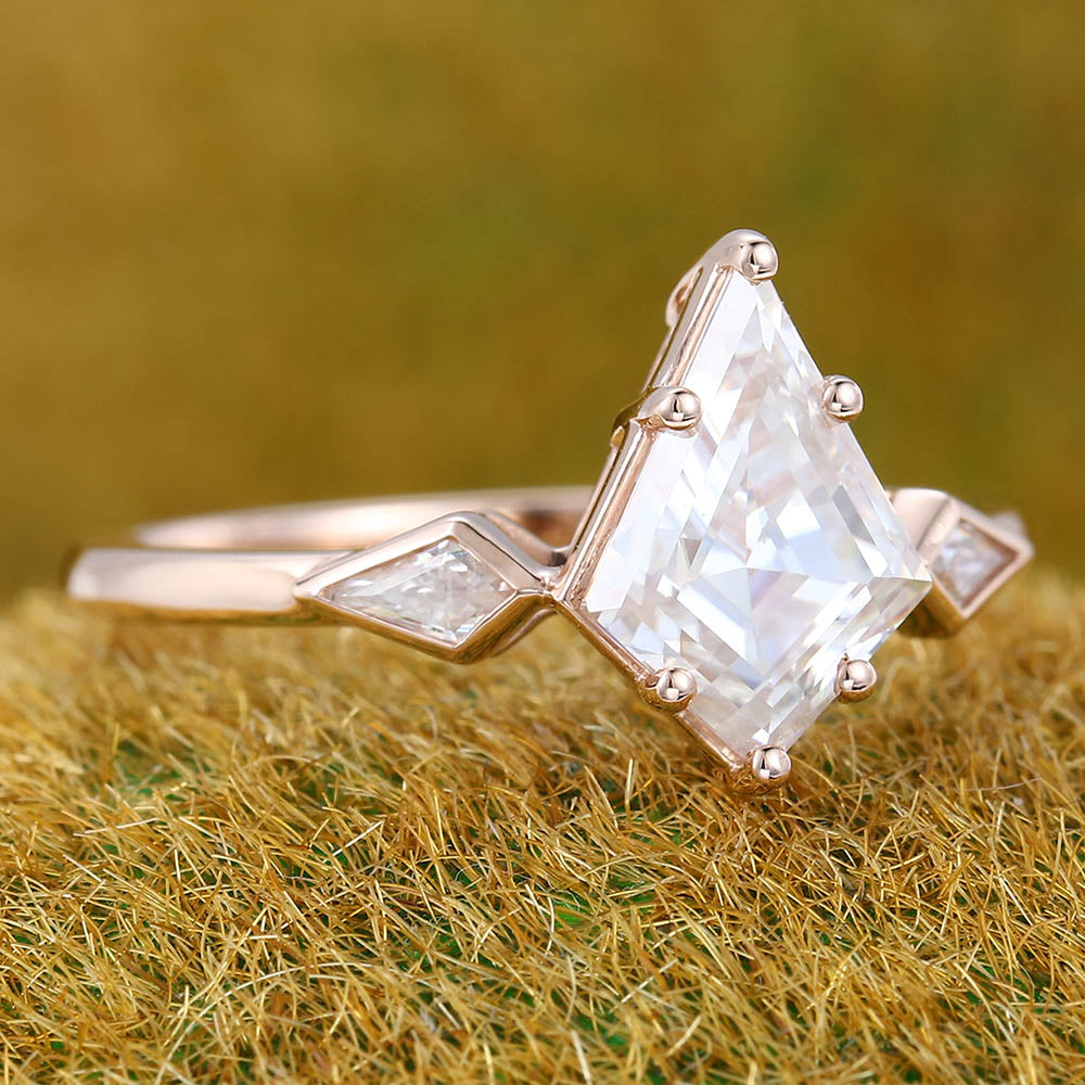 1.5CT Kite Shaped Moissanite Engagement Ring with Bezel Kite Accents