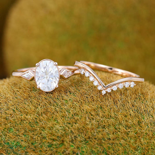 Oval Moissanite engagement ring set Rose gold Moissanite ring Unique Bridal set Kite cut Diamond Curved ring Bridal Promise Anniversary ring