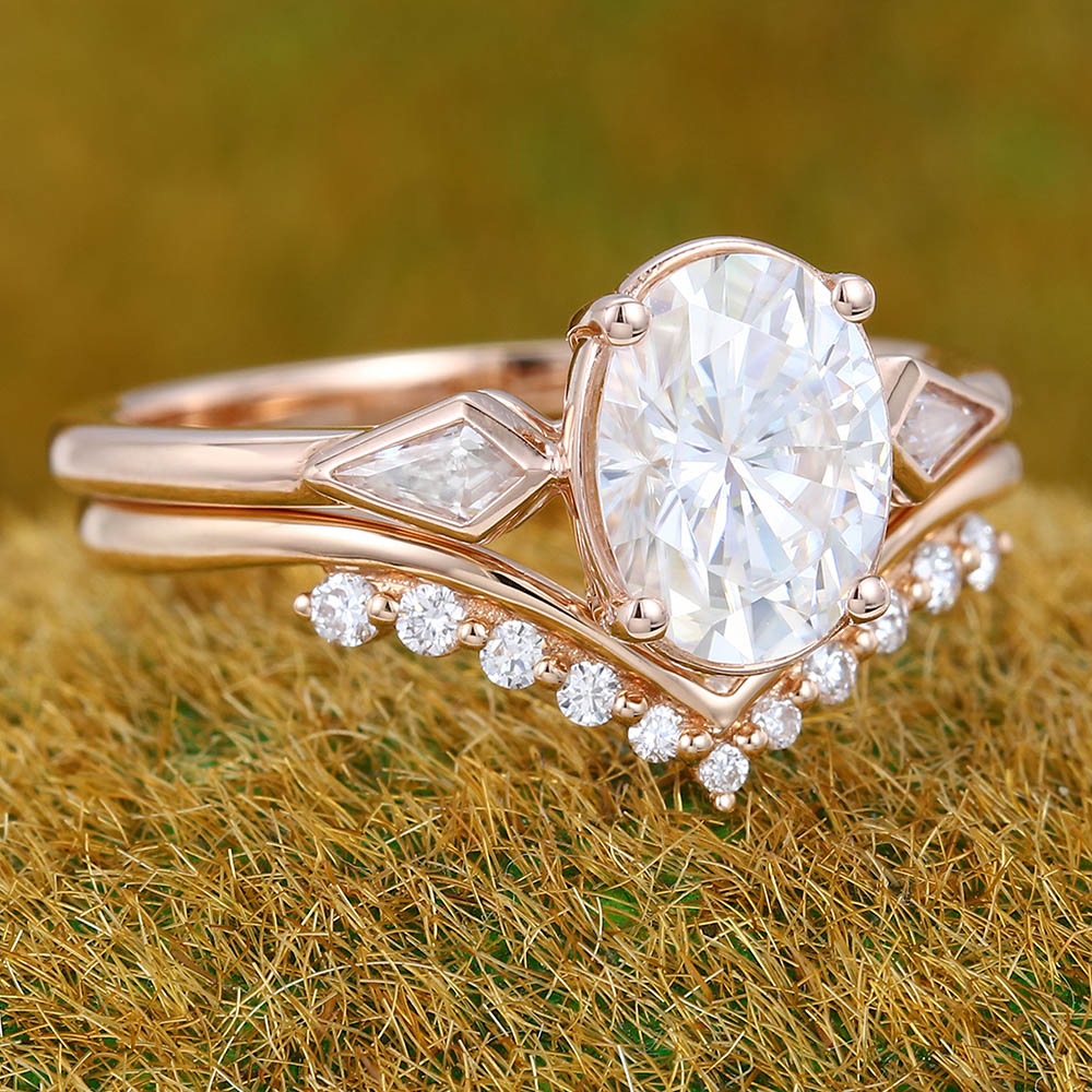 Oval Moissanite engagement ring set Rose gold Moissanite ring Unique Bridal set Kite cut Diamond Curved ring Bridal Promise Anniversary ring