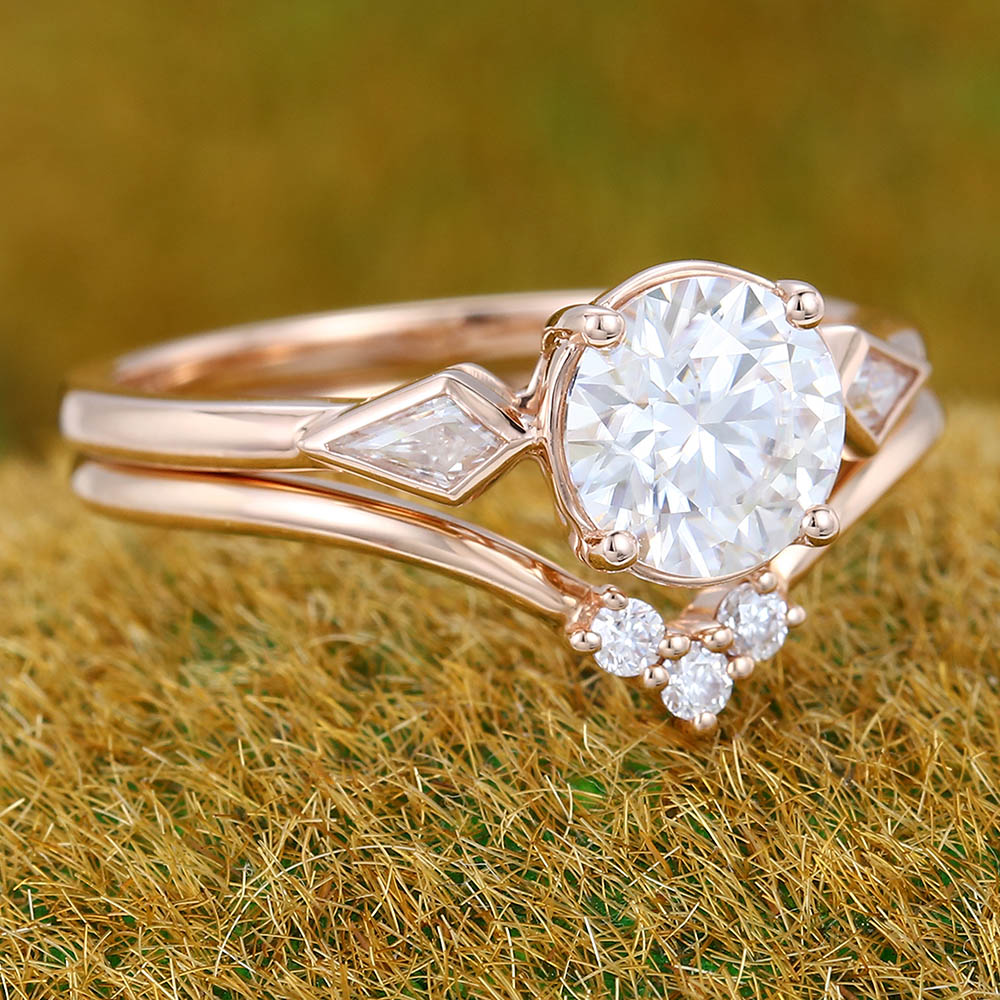 1CT Round Cut Moissanite Engagement Ring Set with Petite Kite & Round Accents