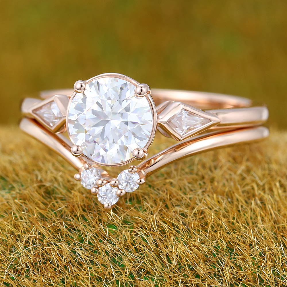 1CT Round Cut Moissanite Engagement Ring Set with Petite Kite & Round Accents