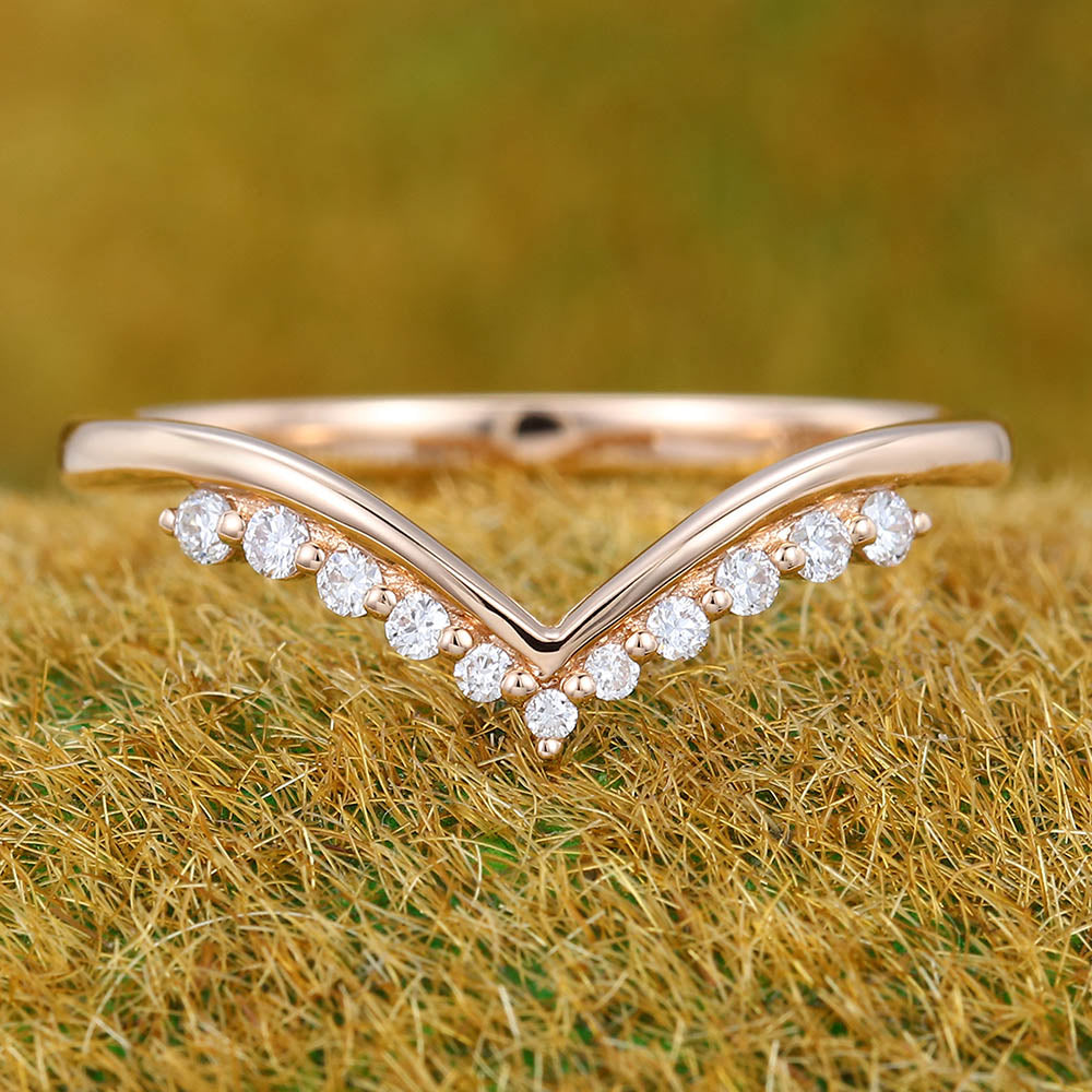 Round Cut Moissanite Curved Wedding Band Stacking Ring