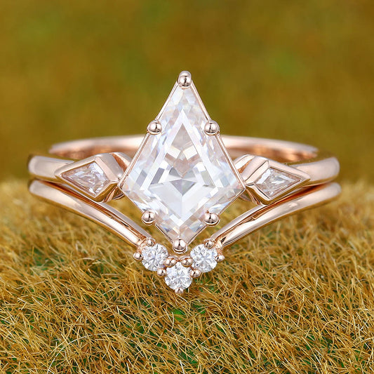 1.5CT Kite Shaped Moissanite Engagement Ring Set with Petite Kite & Round Accents